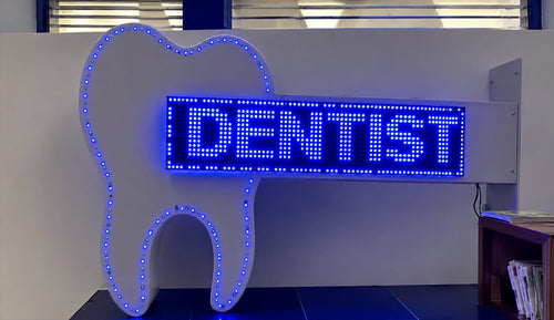 Enseigne Dent LED personnalisable pour cabinet dentaire, vue de face - AZNEW
